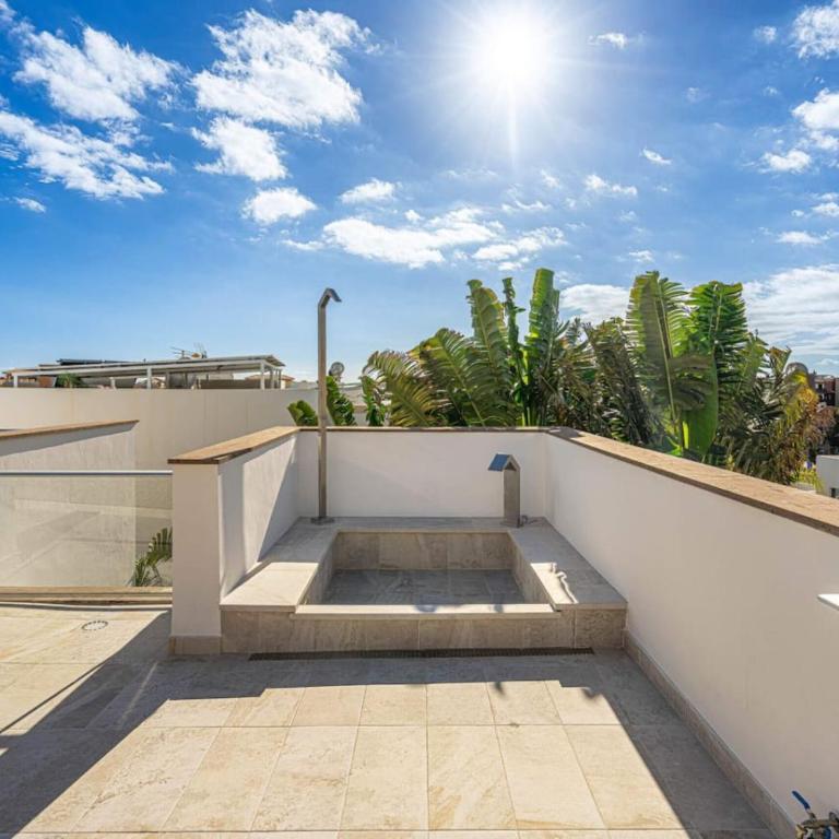 Prime location 5-bedroom villa, Playa Del Duque - Casa - 55