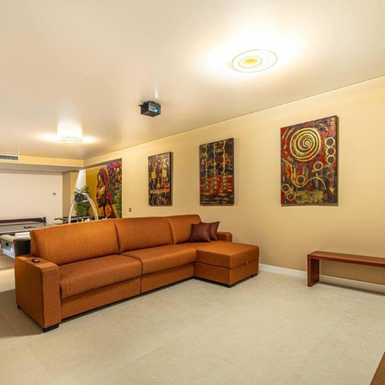 Prime location 5-bedroom villa, Playa Del Duque - Casa - 68