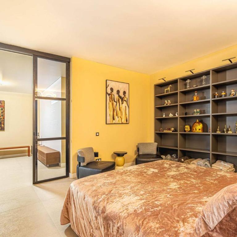 Prime location 5-bedroom villa, Playa Del Duque - Casa - 73