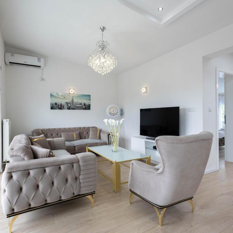 Lumina Residence - Two-Bedroom Apartment with Balcony - 1