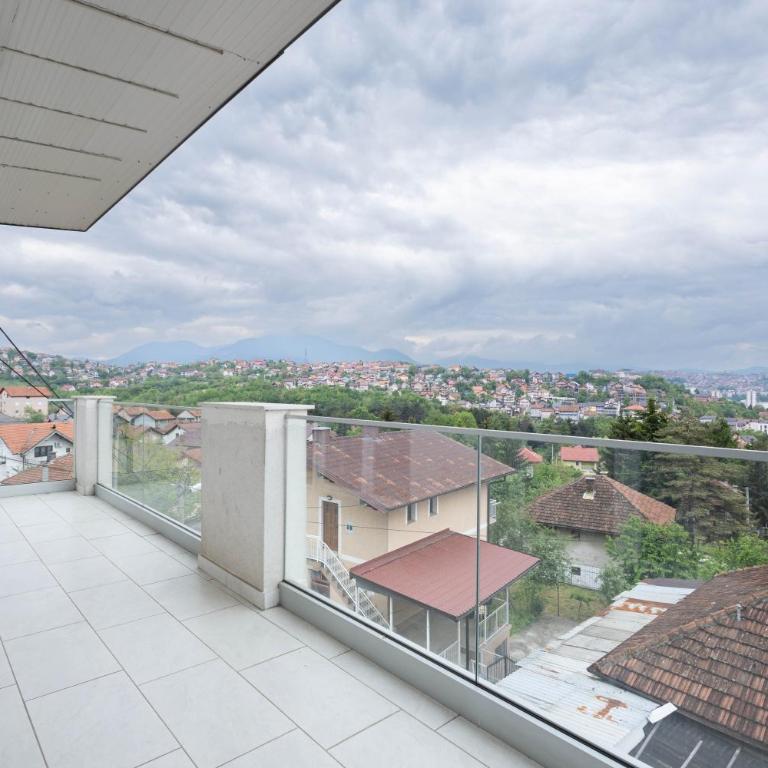 Lumina Residence - Two-Bedroom Apartment with Balcony - 10
