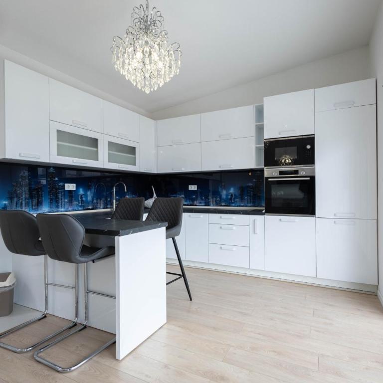 Lumina Residence - Two-Bedroom Apartment with Balcony - 16