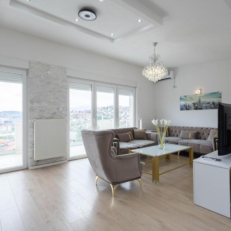 Lumina Residence - Two-Bedroom Apartment with Balcony - 17