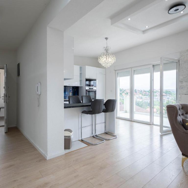 Lumina Residence - Two-Bedroom Apartment with Balcony - 25