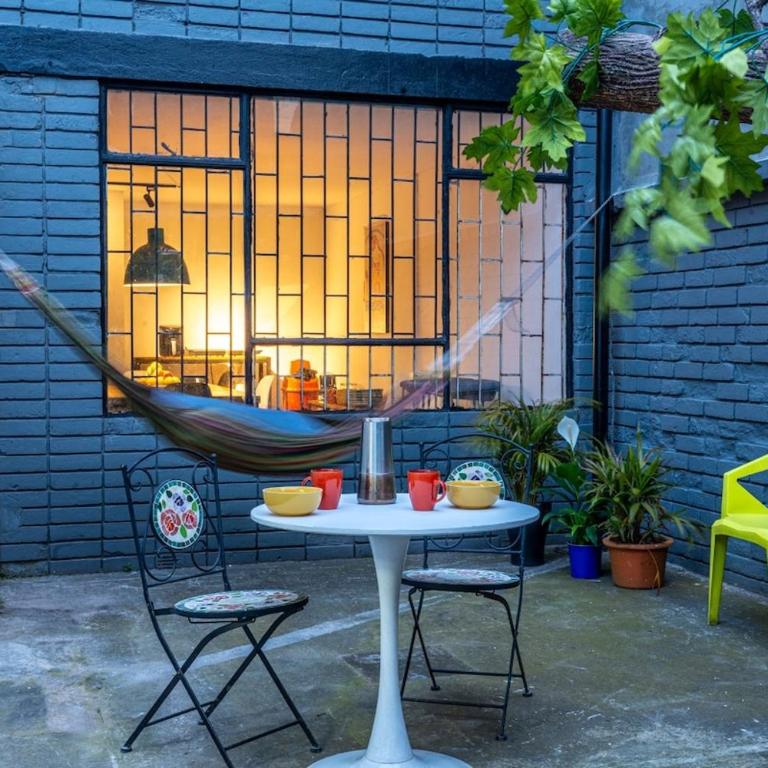 Spectacular 1950s house, centrally located and cozy - One-Bedroom House - 2