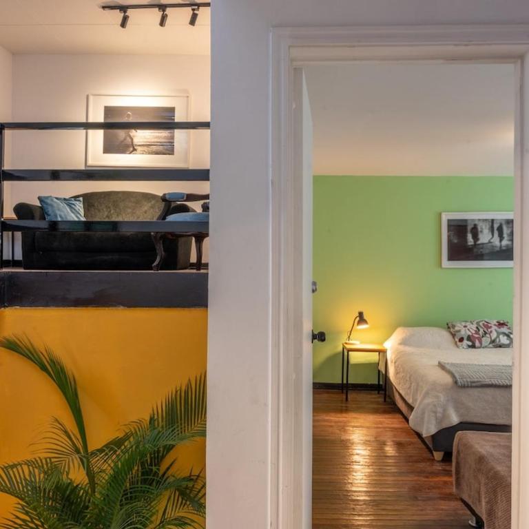 Spectacular 1950s house, centrally located and cozy - One-Bedroom House - 15
