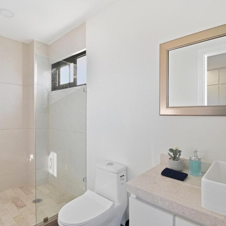 New Lux Tower with Double King bed great Views on the Malecon - Three-Bedroom Apartment - 2