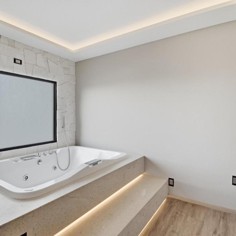 New Lux Tower with Double King bed great Views on the Malecon - Three-Bedroom Apartment - 31