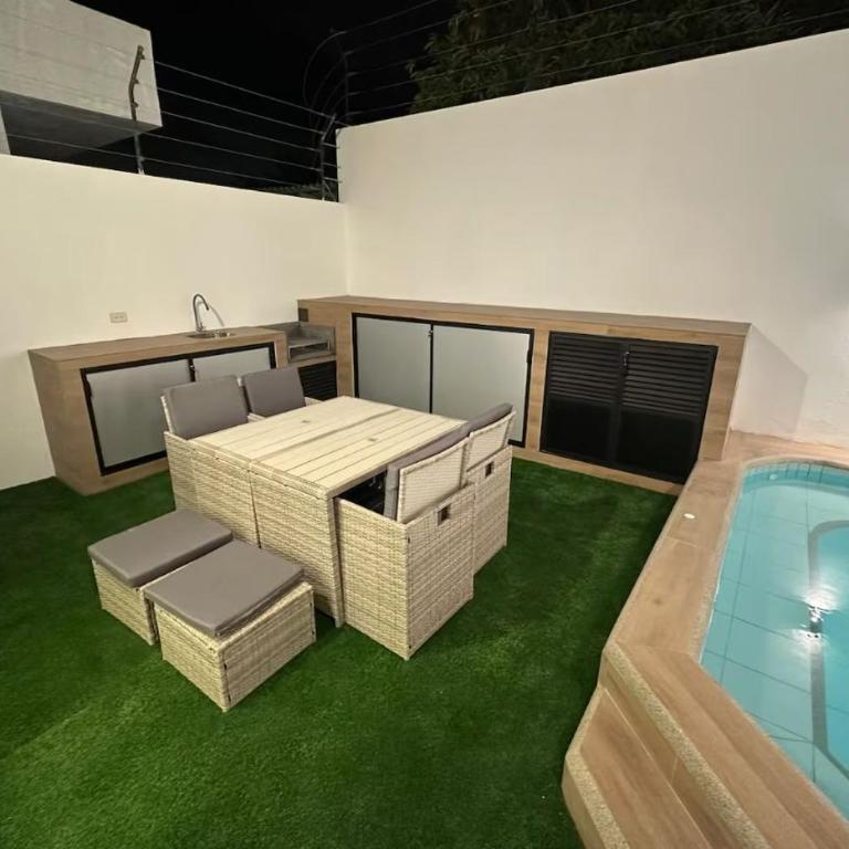 Central Beach House - One-Bedroom Apartment - 5