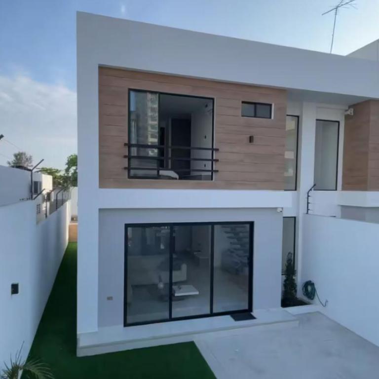 Central Beach House - One-Bedroom Apartment - 10