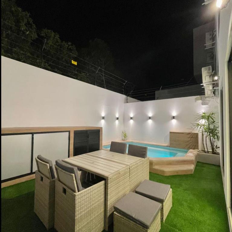 Central Beach House - One-Bedroom Apartment - 16