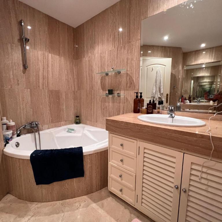 Marbella elviria playa Los Jardines de santa maria golf wifi et Parking gratuit - Apartamento de 2 dormitorios - 51