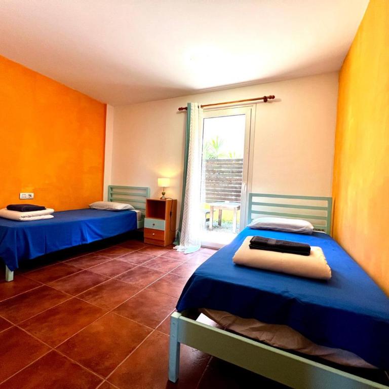 Blue Wave House Corralejo - Habitación Doble con baño compartido - 2 camas - 6
