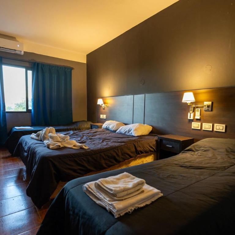 Argentum by Hoteles Aurea - Habitación Cuádruple Estándar - 1