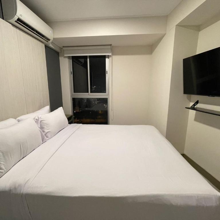 Connect Apartment by Vibrant - One-Bedroom Apartment with Balcony and City View - 3