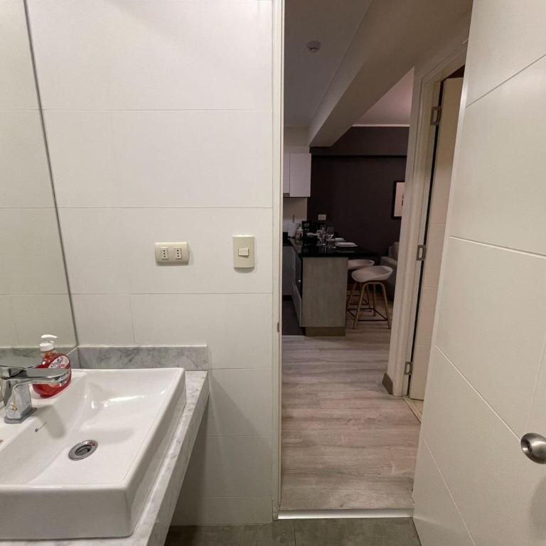 Connect Apartment by Vibrant - One-Bedroom Apartment with Balcony and City View - 4