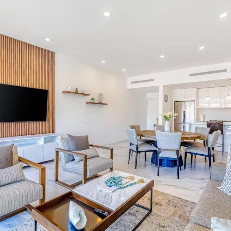 Stylish 3BR Downtown Cabo Condo Walk Everywhere - Apartamento - 4