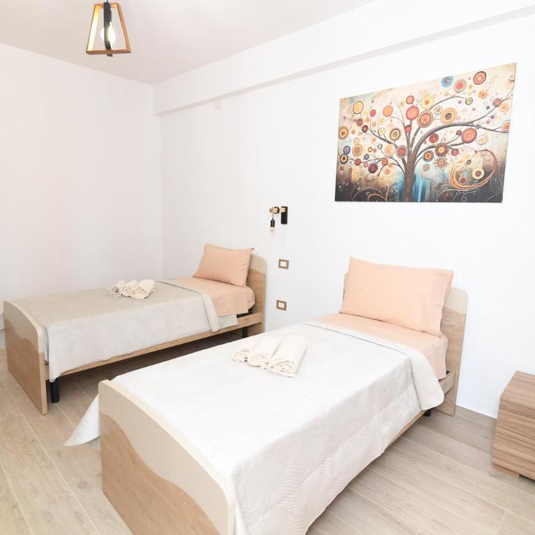 Near Sunset Apartment - Two-Bedroom Apartment with Balcony and Sea View - 9