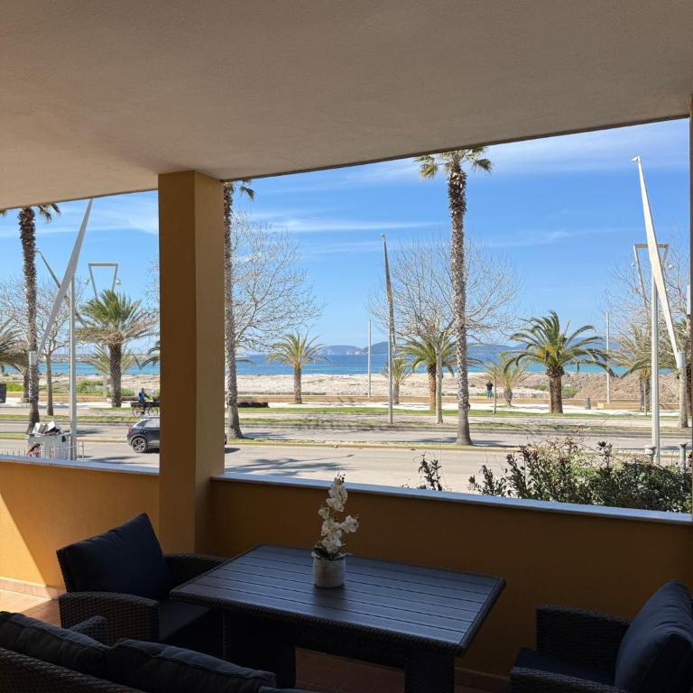 Near Sunset Apartment - Two-Bedroom Apartment with Balcony and Sea View - 24