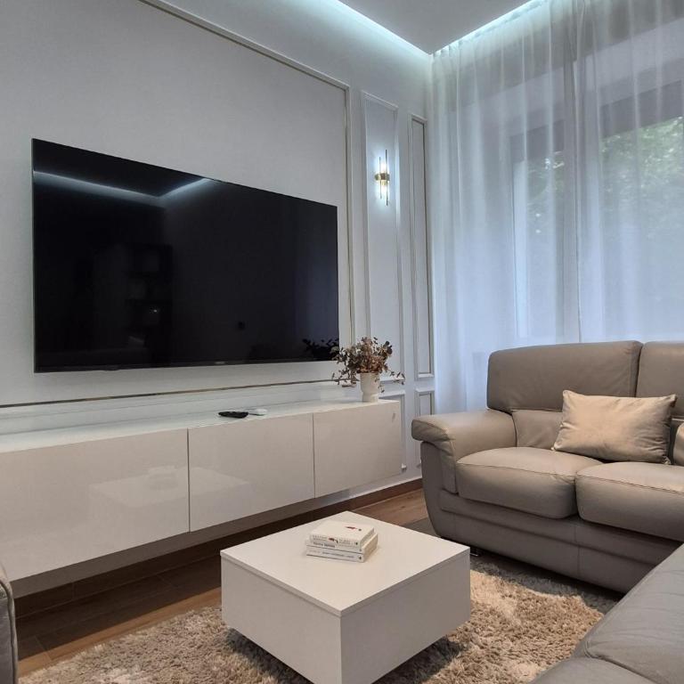 Aurum Residence - One-Bedroom Apartment - 8