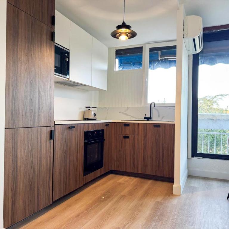 King Size 180x200 - Air Conditioning - Modern - Apartamento de 1 dormitorio - 26