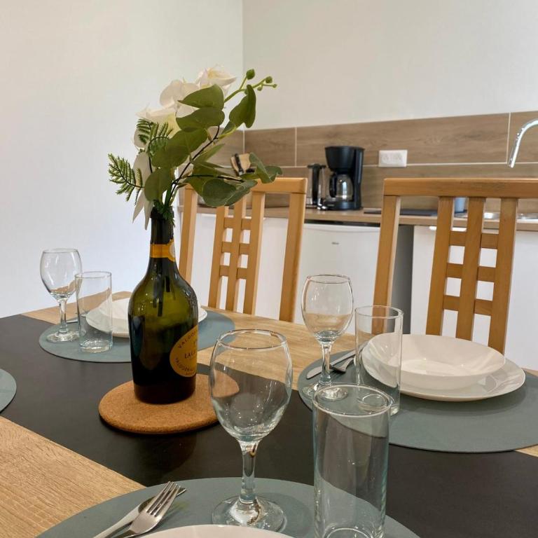 Jasmin - Two-Bedroom Apartment - 4