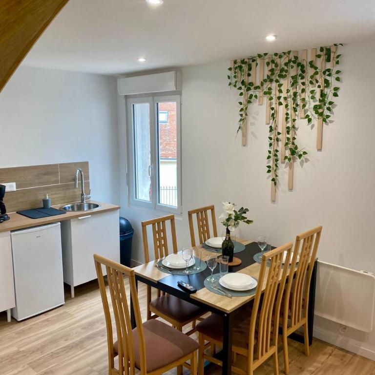 Jasmin - Two-Bedroom Apartment - 23