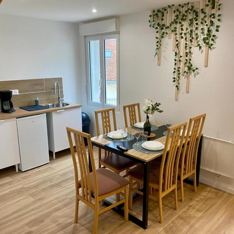 Jasmin - Two-Bedroom Apartment - 40