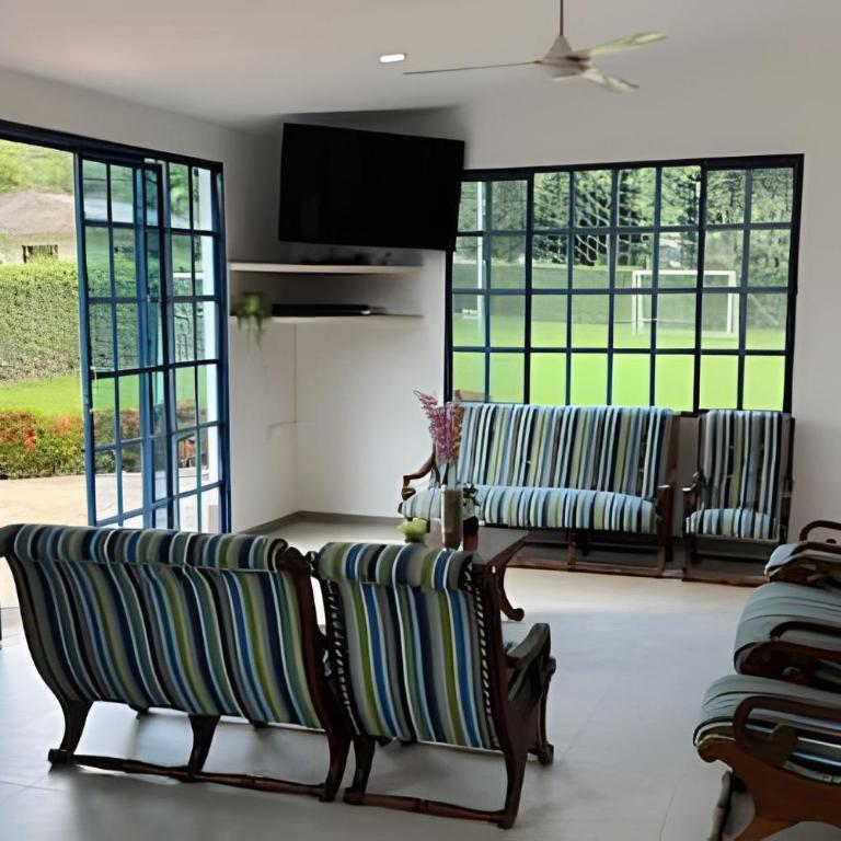 Quinta con Jacuzzi, Cancha de fútbol y Bolirana - Five-Bedroom House - 42