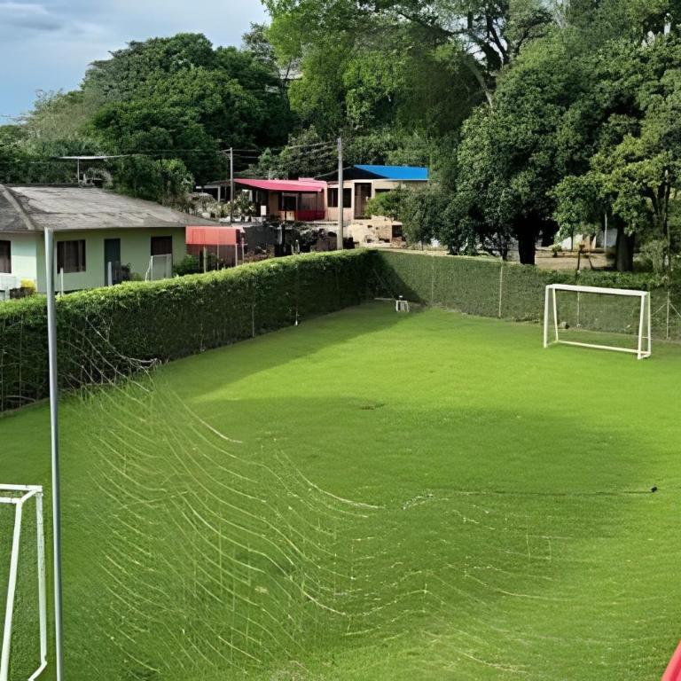Quinta con Jacuzzi, Cancha de fútbol y Bolirana - Five-Bedroom House - 73