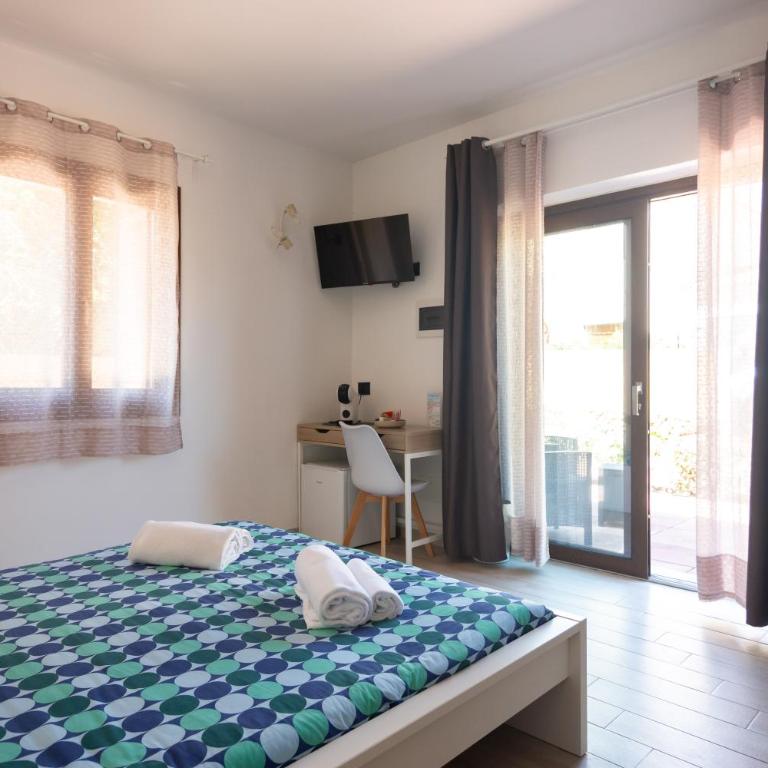 Zenia Rooms - Camera Matrimoniale Standard - 2