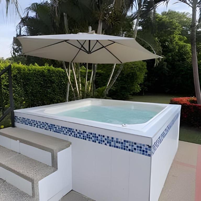 Casa con Piscina Privada, Air Hockey y Bolirana - Casa Vacacional de 3 dormitorios - 60