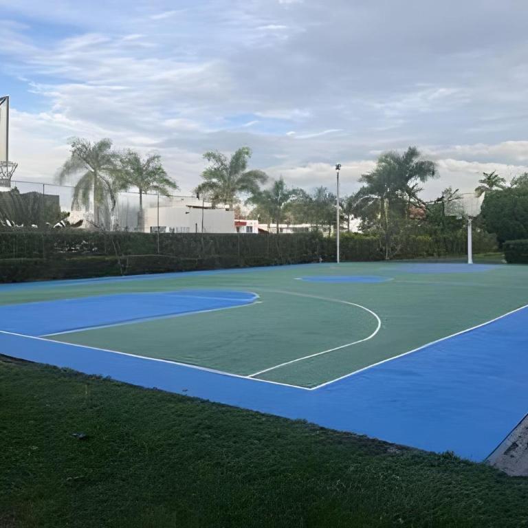 Casa con Piscina Privada, Air Hockey y Bolirana - Casa Vacacional de 3 dormitorios - 70