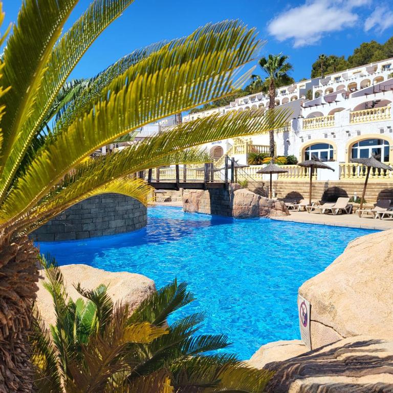 Casa Sunrise - Deluxe house with rooftop, 5 pools and panoramic sea views, Calpe - Two-Bedroom Apartment - 70