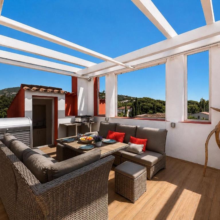 Panoramic sea view, rooftop, air conditioning, 2 bedrooms, parking - Apartment mit 2 Schlafzimmern - 36