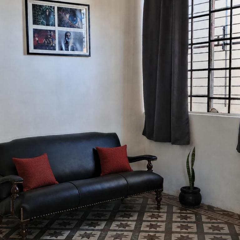 Hospedaje "Doña Tomasa" -A 15 minutos del aeropuerto -Parking - Apartamento de 1 dormitorio - 10