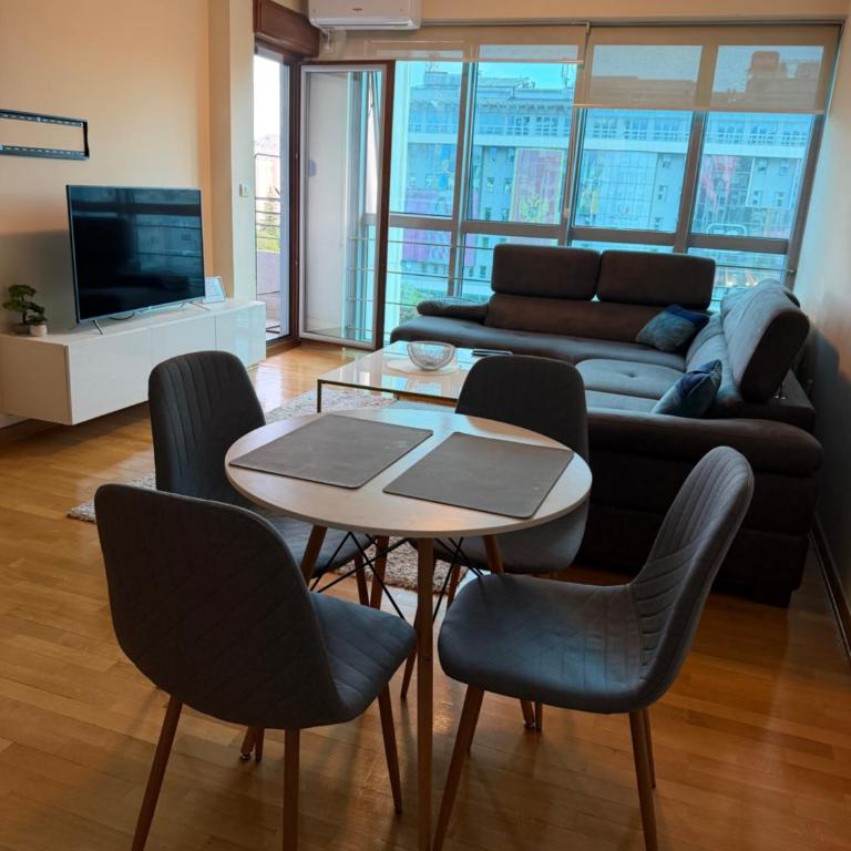 Great location two bedroom apatment ''MAXIM''-GARAGE 5EUR PER DAY - Two-Bedroom Apartment - 25