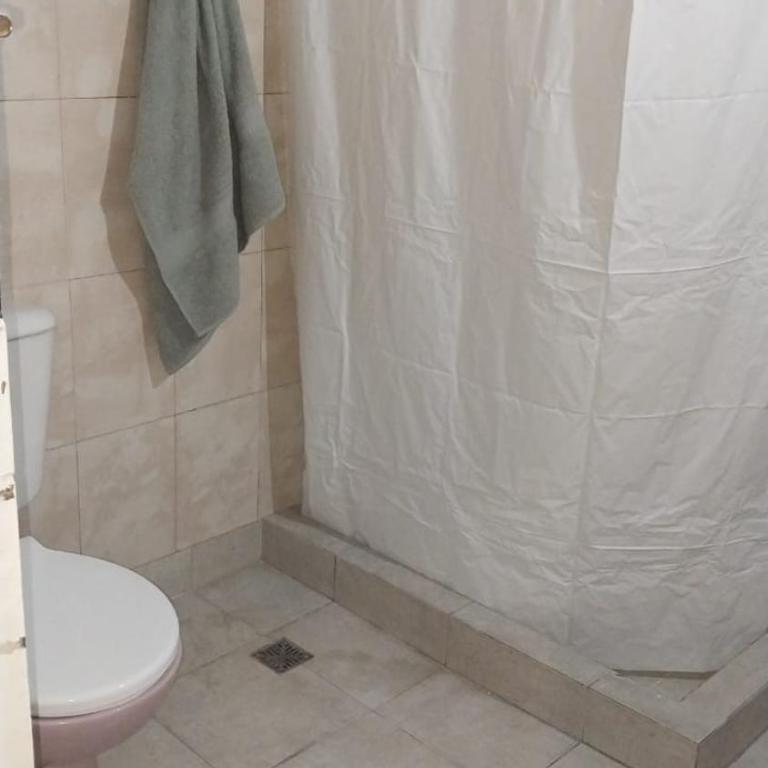 Hospedaje "Doña Tomasa" -A 15 minutos del aeropuerto -Parking - Apartamento de 1 dormitorio - 6