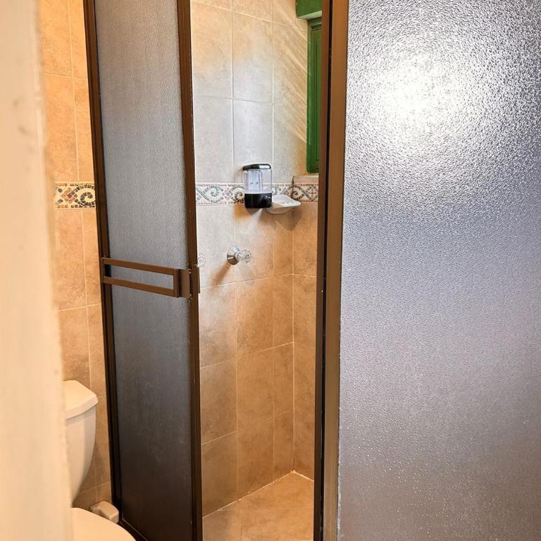 Hotel V Luxe - Habitación Cuádruple con baño privado - 3