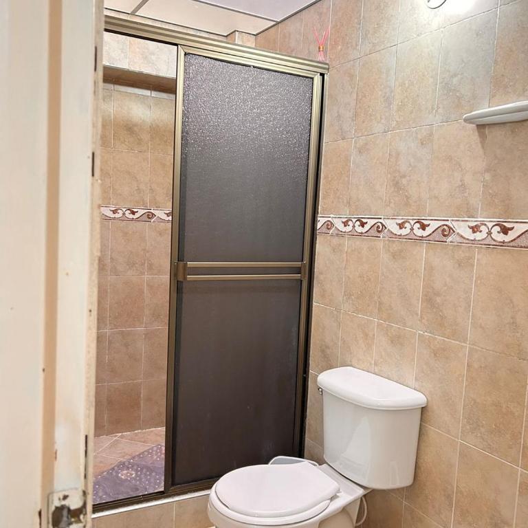 Hotel V Luxe - Habitación Familiar con baño privado - 1