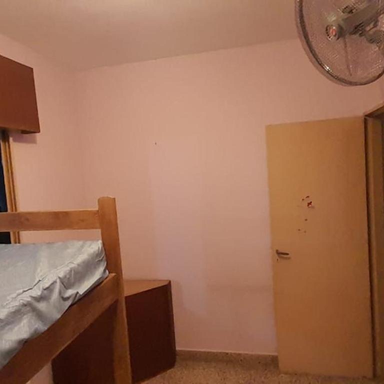 Casa totalmente Equipada con Patio amplio y Pileta - Casa de 4 dormitorios - 13