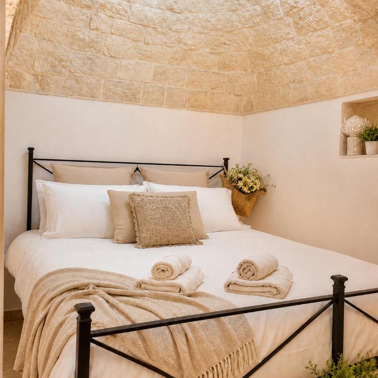 Trulli and Pool - I Cactus - Two-Bedroom House - 42