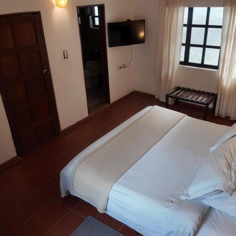 Hotel Mesón de los Virreyes - Habitación Cuádruple Estándar - 5