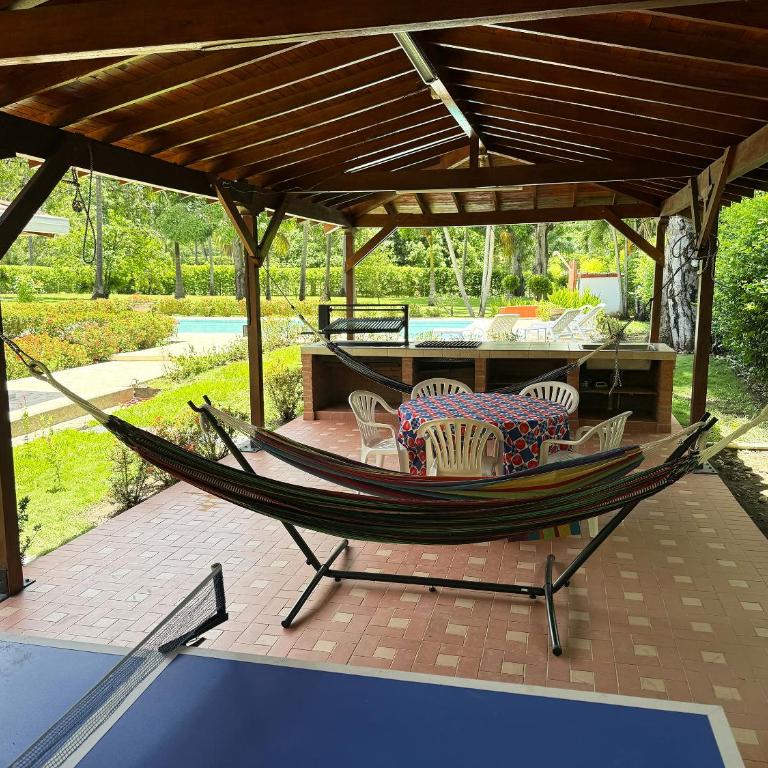 Finca para grupos con espectacular piscina en Santa Fe de Antioquia - Four-Bedroom House - 3