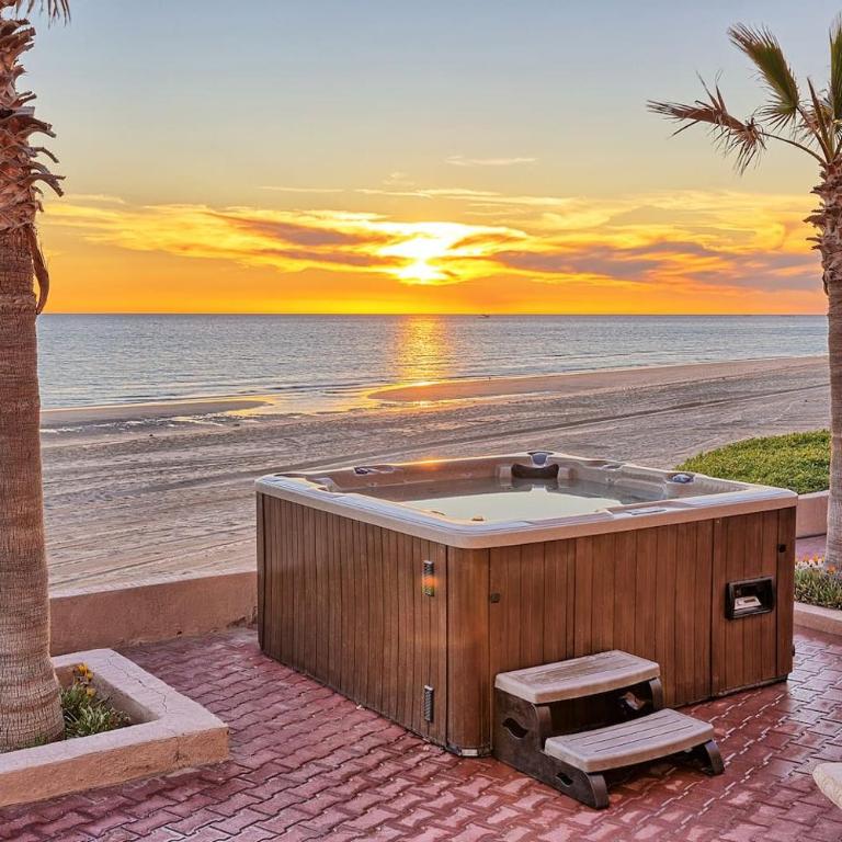 Villa Emilia at Costa Diamanté Private Hot Tub - Villa frente a la playa - 2