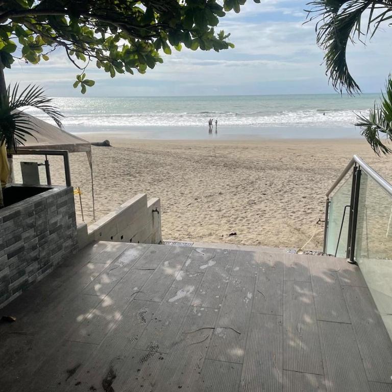 Oceanfront apartment - Three-Bedroom Apartment - 6