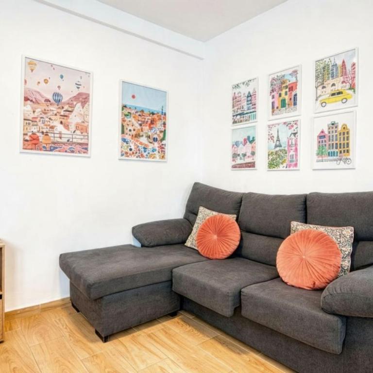 Alojamiento entero, centro de Córdoba con cochera - Three-Bedroom Apartment - 42