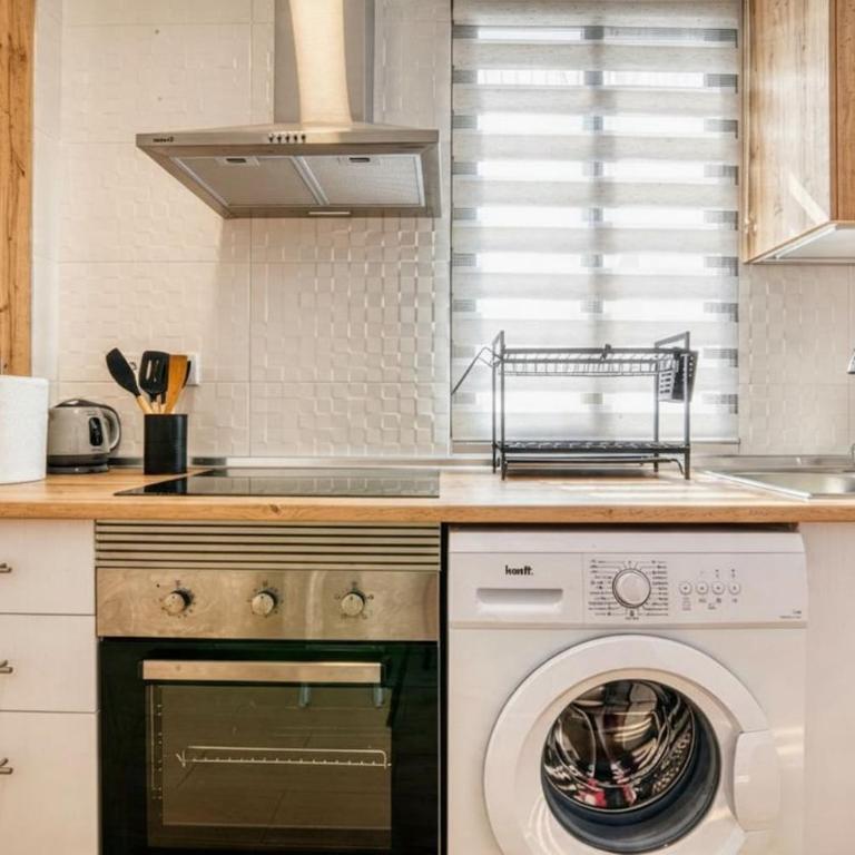 Alojamiento entero, centro de Córdoba con cochera - Three-Bedroom Apartment - 33