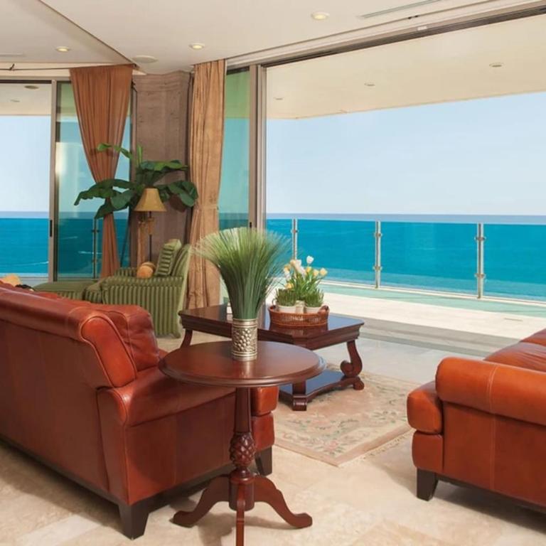 End Unit Penthouse at Esmeralda Private Jacuzzi - Three-Bedroom Apartment with Ocean View - 1