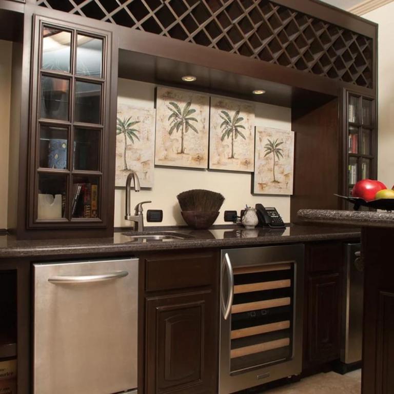 End Unit Penthouse at Esmeralda Private Jacuzzi - Three-Bedroom Apartment with Ocean View - 22